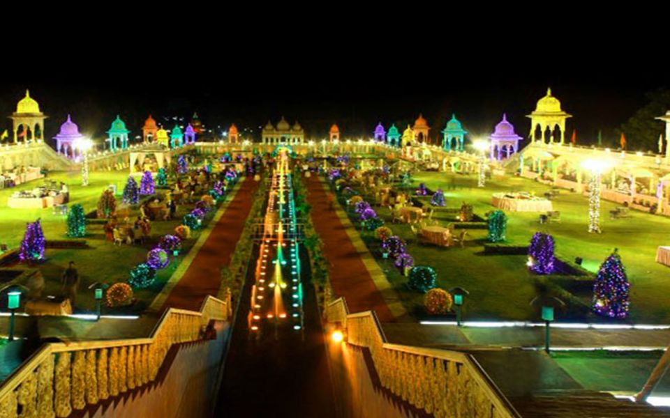 Ramoji Film City: Full Day Tour With Lunch - Key Points