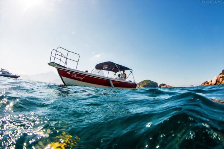 Rio De Janeiro: Boat Tour With Planasurf in Tijucas Island - Key Points