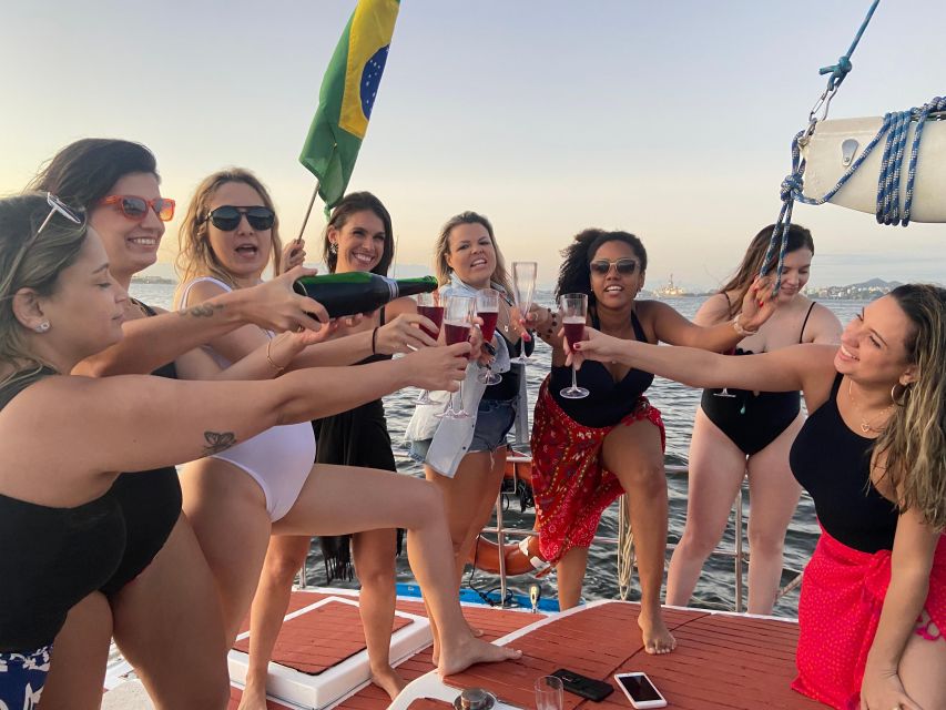 Rio De Janeiro: Sunset Sailboat Tour With Drinks - Key Points