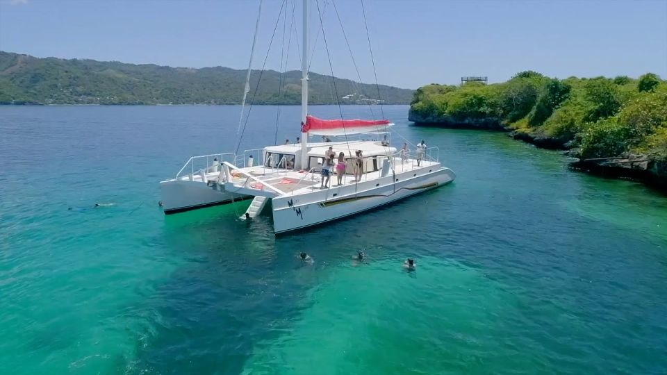 Samaná: Catamaran Boat Tour With Snorkeling and Lunch - Key Points