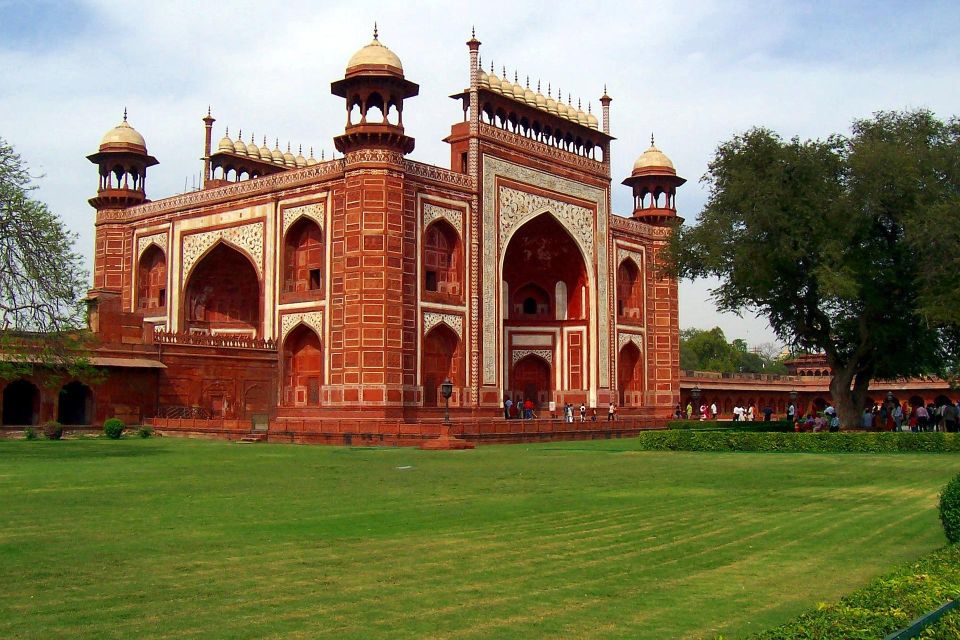 Sameday Agra Tour By Car - Key Points