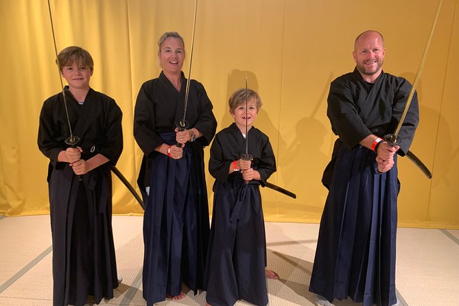 Samurai Sword Experience in Tokyo for Kids and Families - Key Points