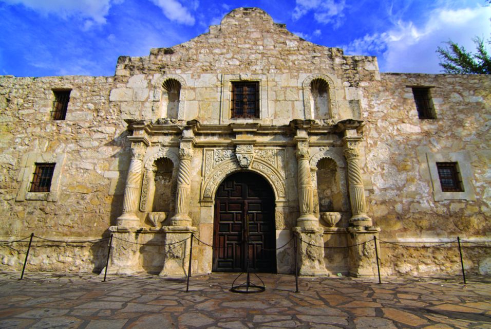 San Antonio: Small Group Tour W/ Alamo, Tower & River Cruise - Key Points
