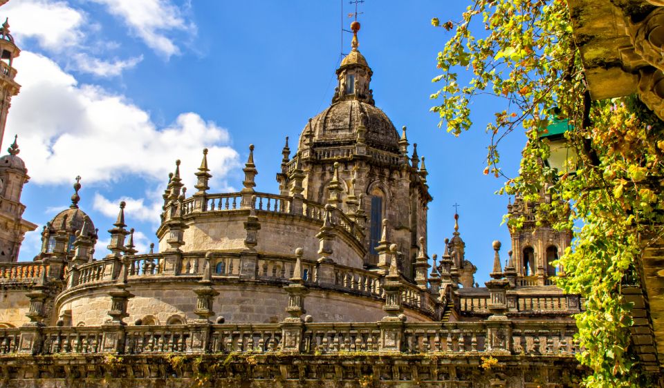 Santiago De Compostela Private 10- Hours Tour From Oporto - Key Points