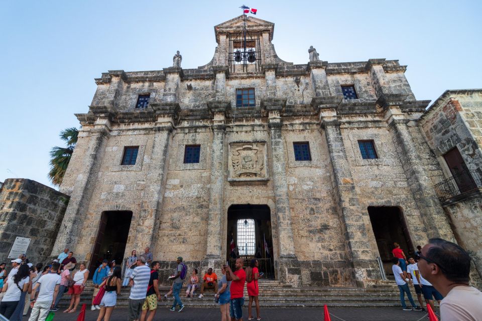 Santo Domingo City Tour: Colonial City, Los Tres Ojos, Lunch - Key Points