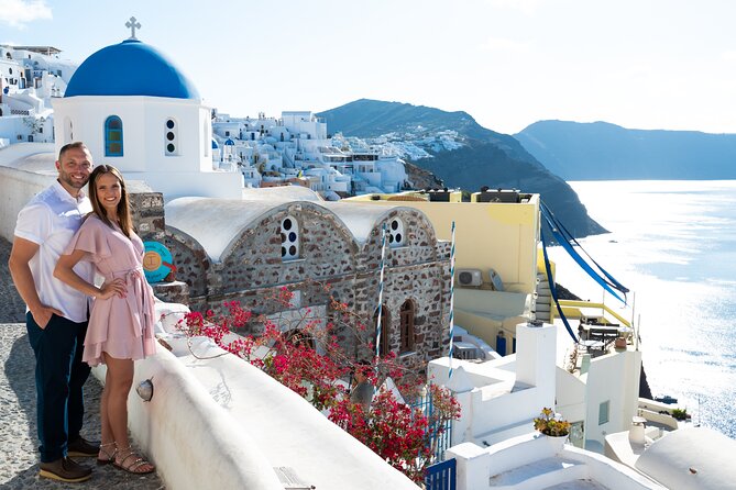 Santorini Highlight Private Tour 6 Hours - Guide Team and Expertise