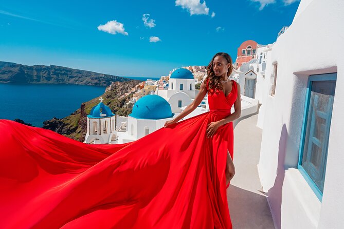 Santorini Oia: Private Flying Dress Photoshoot - Key Points
