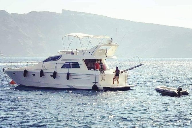 Santorini Private Cruise Motor Yacht With Food and Drinks - Key Points