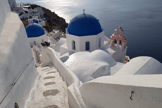 Santorini: Private Tour in the Picturesque Village of Oia - Key Points
