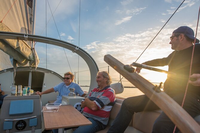 Sea Trip in a Fast and Comfortable Sailboat in Leucate: Privatization for Half a Day - Key Points