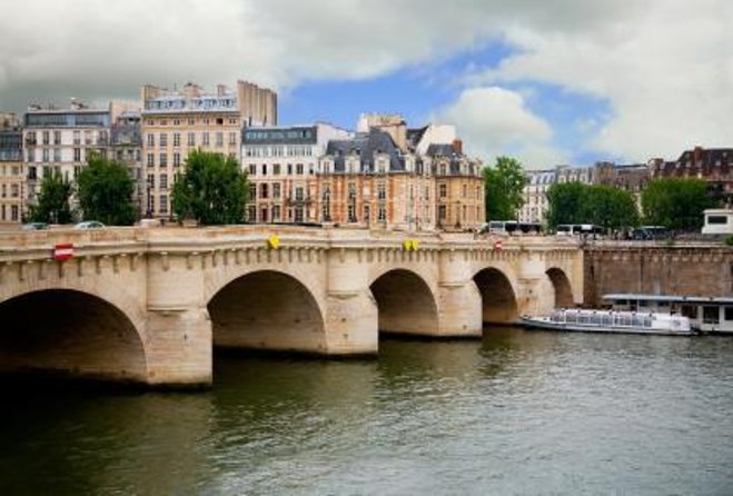 Seine River Sightseeing Guided Cruise by Vedettes Du Pont Neuf - Just The Basics