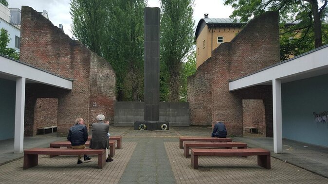 Self-Guided Audio Tour Holocaust Series: The Jewish Quarter - Key Points