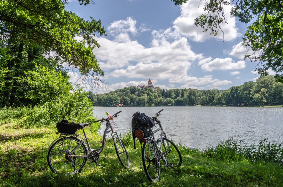 Self-Guided Bike Tour to Konopiste Castle - Key Points