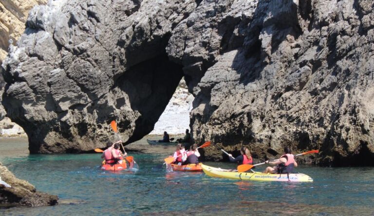 Sesimbra: Ribeiro Cavalo Beach, Caves, and Arrábida by Kayak