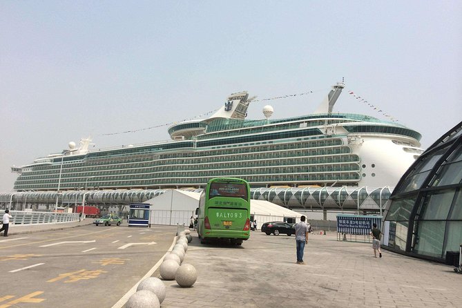 Shanghai Cruise Ports Private Arrival Transfer to Hotel in English Services