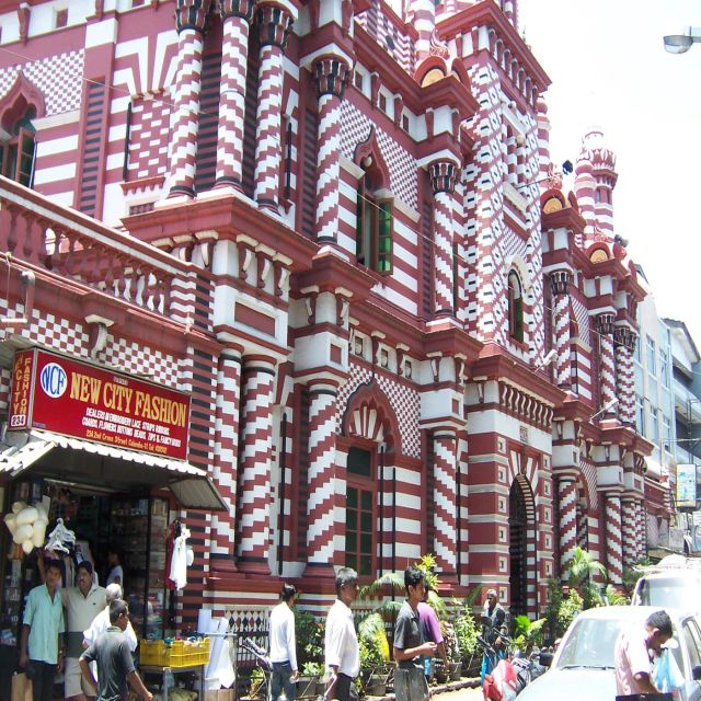 Shore Excursion Kelaniya Temple & Colombo City Tour - Key Points