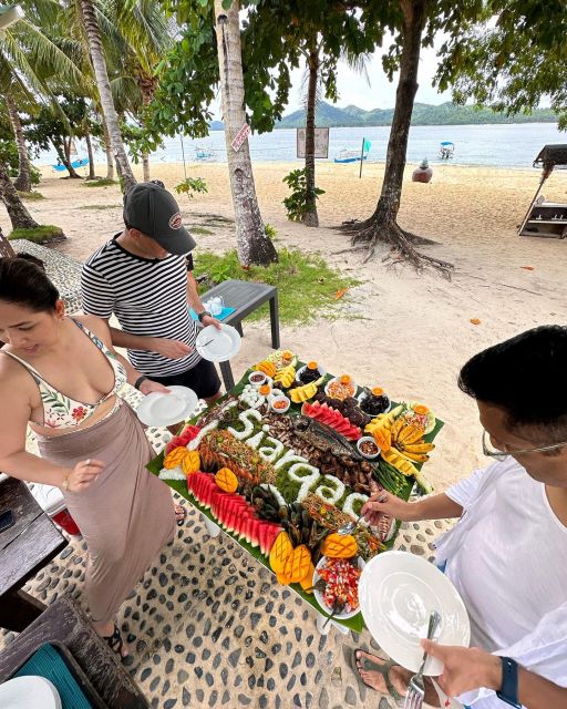 Siargao Island: Tri Island Private Trip W Boodle Fight Lunch - Key Points