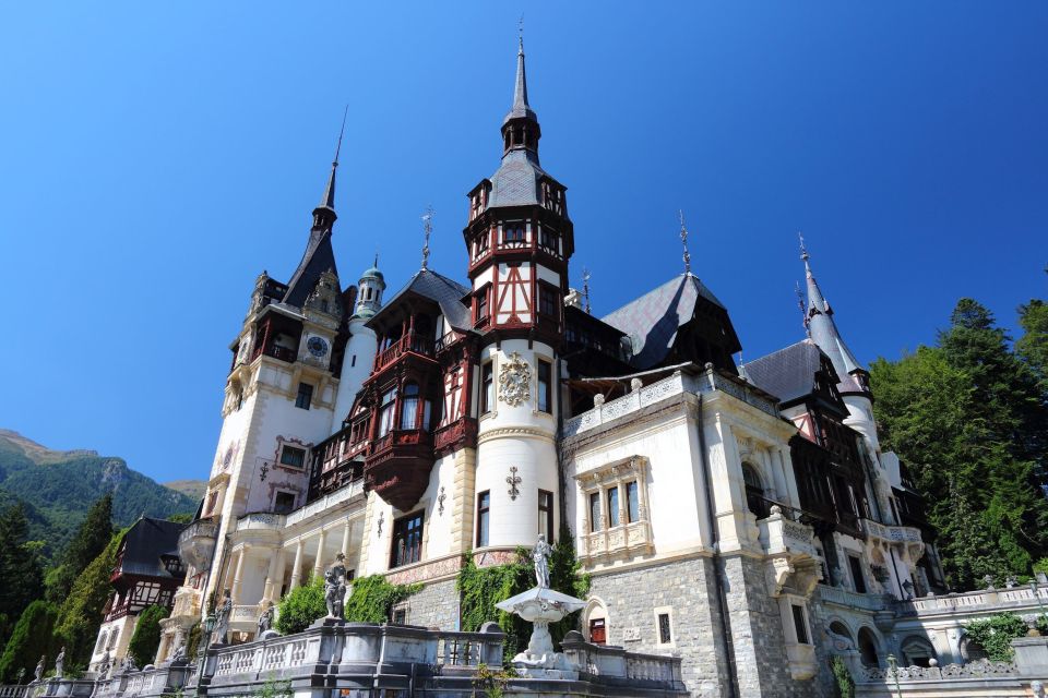 Sinaia: Peleș Castle Tour With an Expert Guide - Key Points