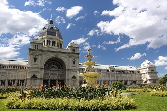 Small-Group Melbourne Sightseeing Tour With Beach Boxes - Just The Basics