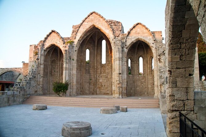 Small Group Walking Tour of Rhodes Old Town From the Cruise Port - Just The Basics