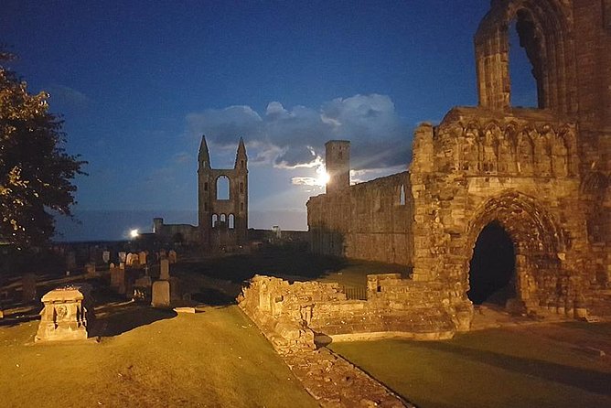 St Andrews Ghost Tours - Guide and Tour Inclusions
