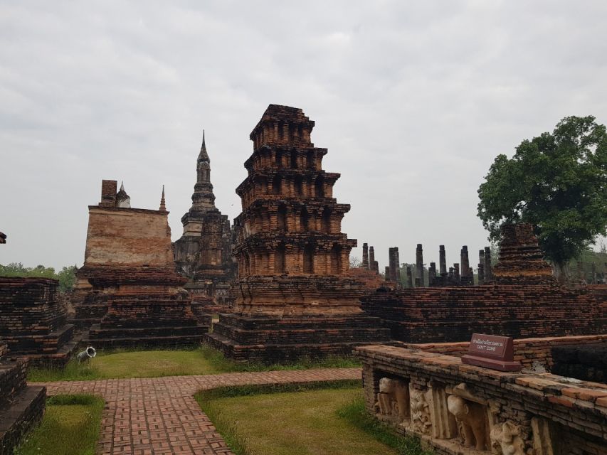 Sukhothai: Full-Day Historical Park Cycling Tour With Lunch - Key Points