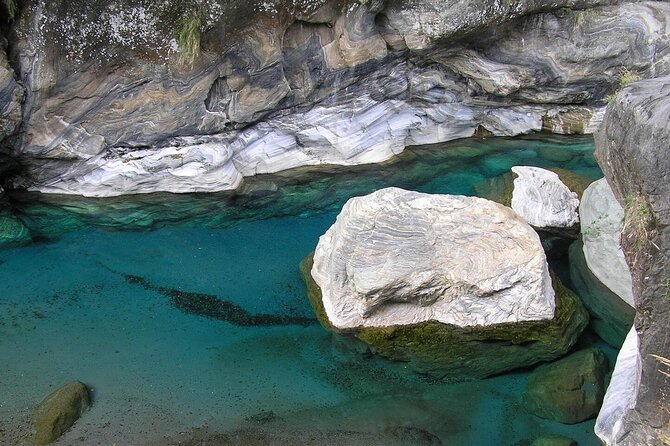 Taroko Gorge Day Tour From Taipei by Car - Key Points