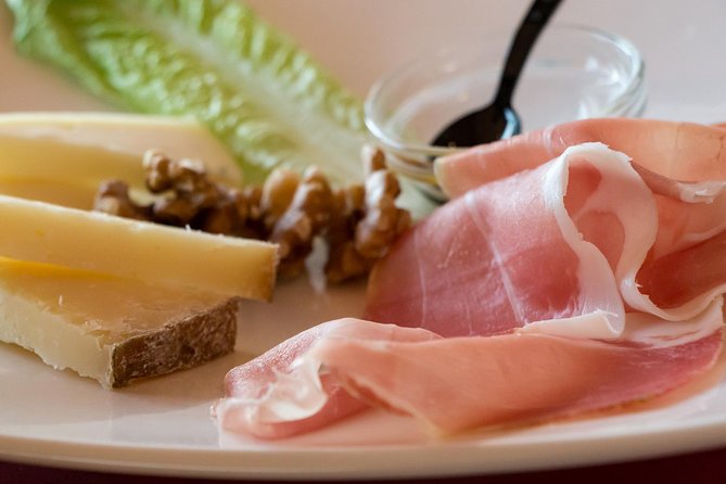 Taste Perugia Food Tour Led by Local - Key Points