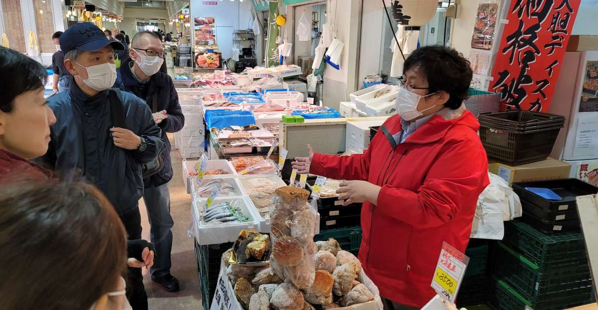 Tokyo: Guided Walking Tour of Tsukiji Market With Lunch - Just The Basics