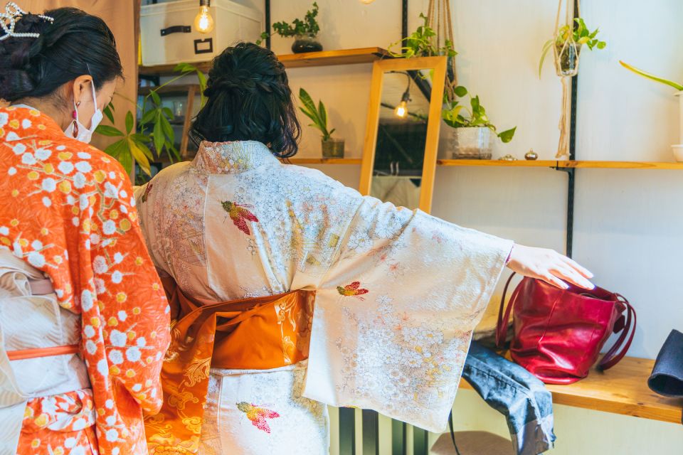 Tokyo: Kimono Dressing, Walking, and Photography Session - Just The Basics