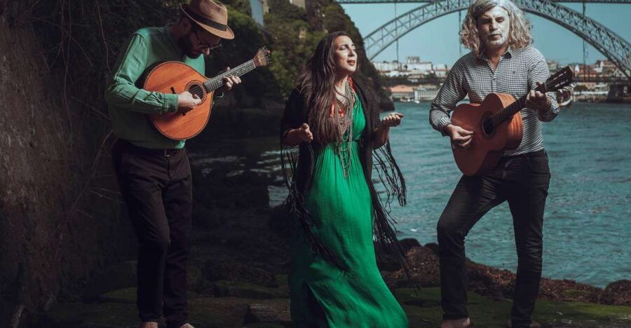 Traditional Fado Show With Local Musicians