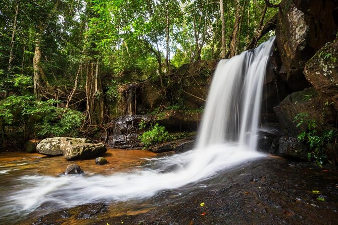 Trekking & Hiking to Kbal Spean and Banteay Srei Private Tour - Key Points