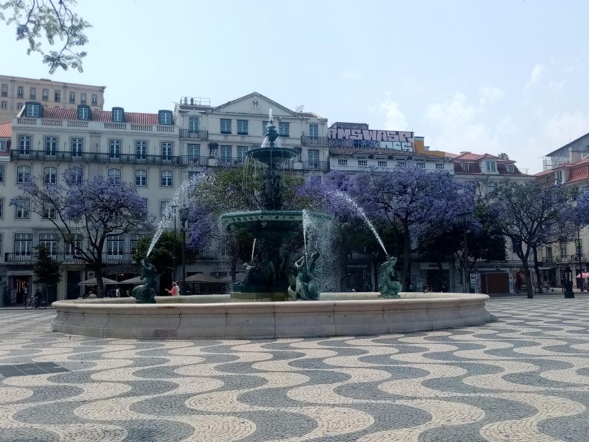 Tuk Tuk Tour Lisbon 3 Hours - Key Points