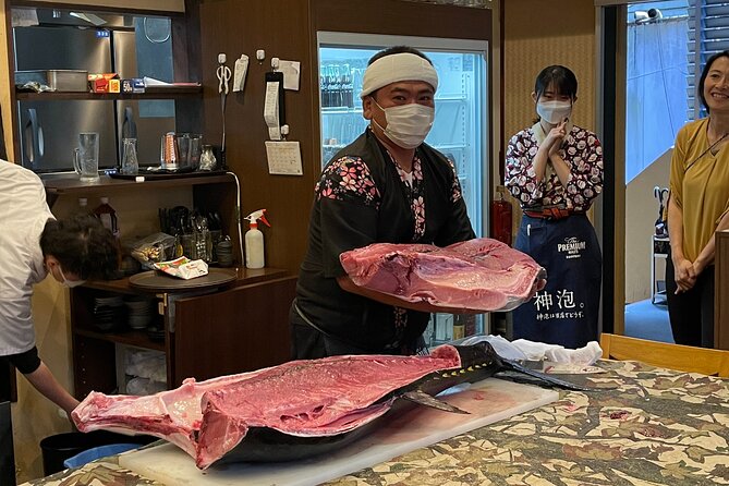 Tuna Cutting Show in Tokyo & Unlimited Sushi & Sake - Just The Basics