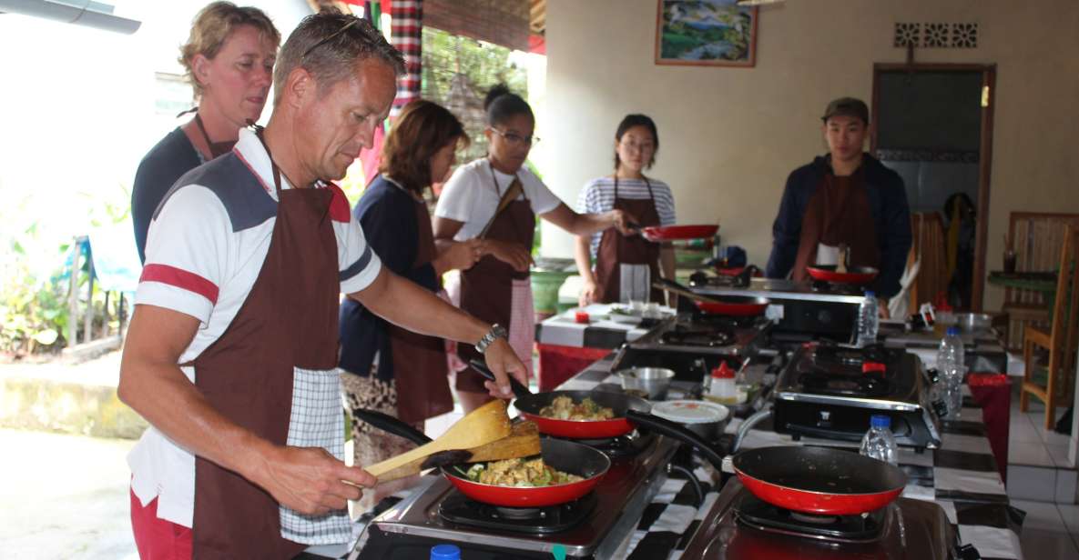 Ubud: Balinese Cooking Class and Market Tour With Transfers - Key Points