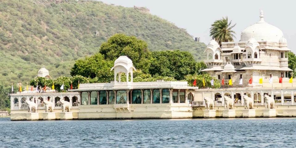 Udaipur: City Palace Museum Tour and Lake Pichola Boat Tour - Key Points