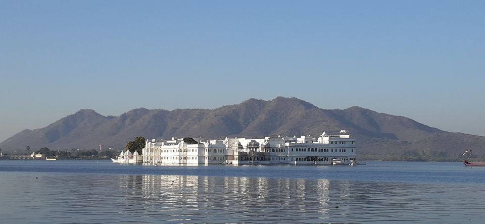 Udaipur: Private Guided City Sightseeing Tour With Tuk Tuk - Key Points