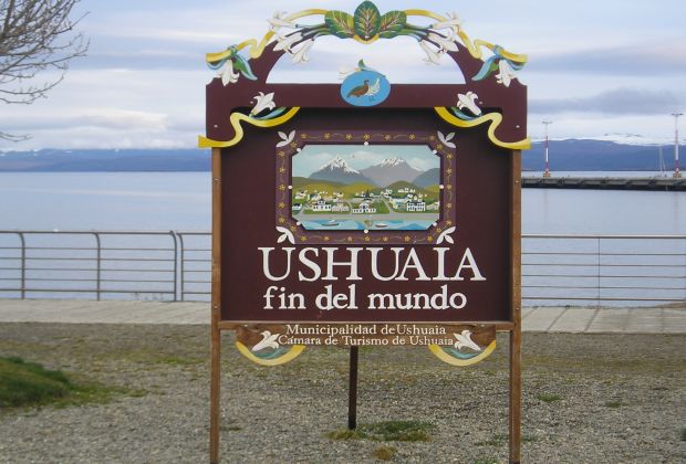 Ushuaia: Double-Decker Sightseeing Tour - Key Points