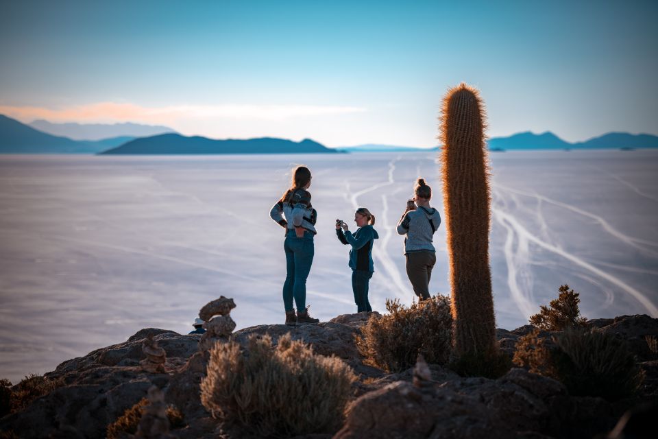 Uyuni: Guided 3-Day Tour Salt Flats & Avaroa National Park - Key Points