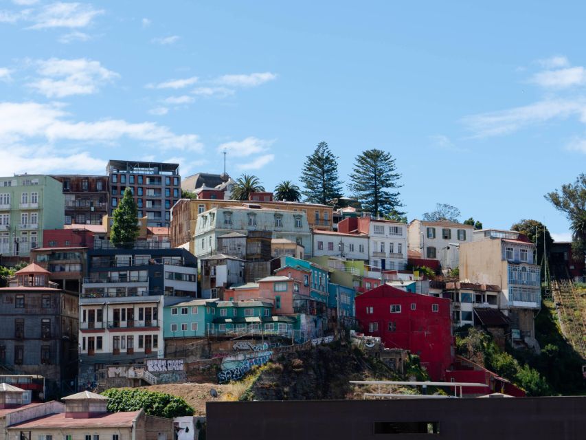 Valparaiso: Street Art Tour Lunch in a Small Group - Key Points