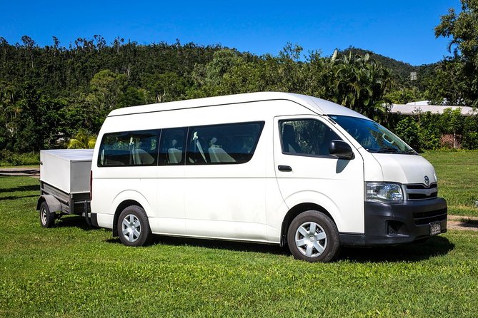 VAN From Proserpine Airport Into Airlie Beach One Way - Key Points
