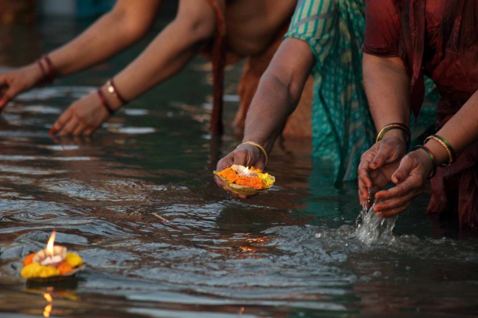 Varanasi: 3-Hour Evening Aarti Tour With Boat Ride - Key Points