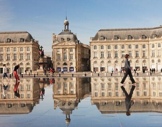 Walk in the City of Bordeaux (Mar ) - Key Points