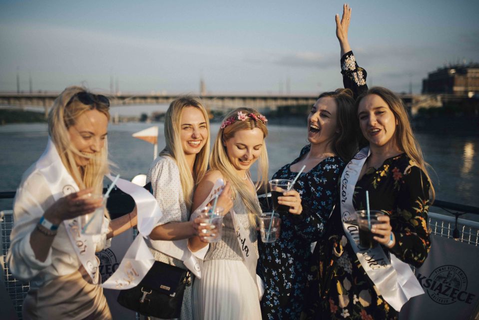 Warsaw: Boat Party With Unlimited Drinks &Vip Club Entrance - Key Points