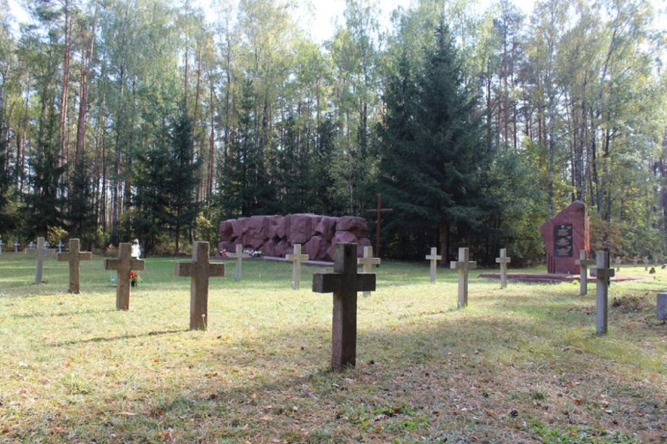 Warsaw: Treblinka Heartbreaking Concentration Camp Tour - Key Points