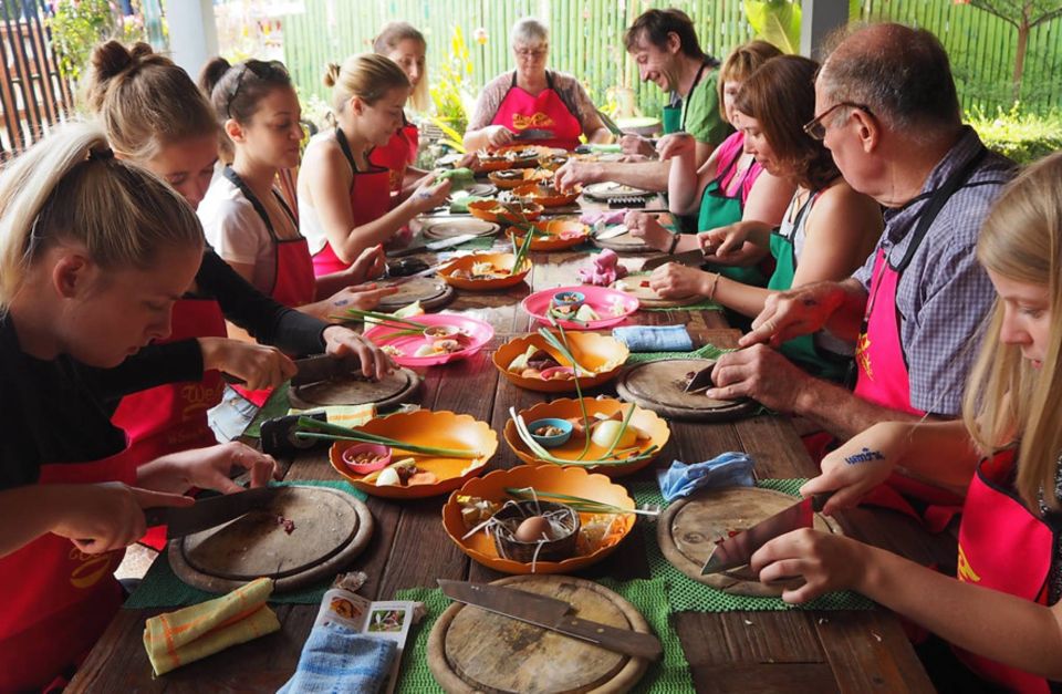 We Cook Thai Home Garden Cooking School - Key Points