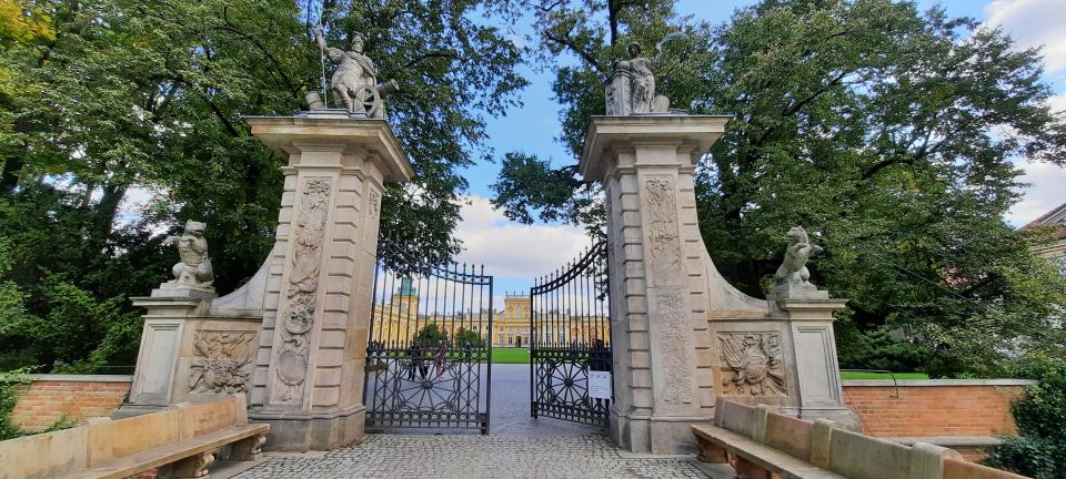 Wilanów Palace: 2-Hour Guided Tour With Entrance Tickets - Activity Details