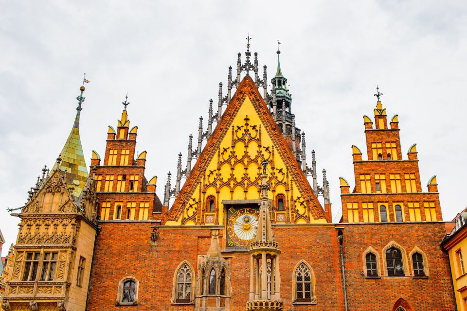 Wroclaw: First Discovery Walk and Reading Walking Tour - Tour Overview