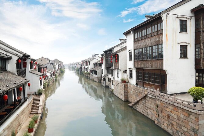 Wuzhen Water Town Delight Tour With Riverside Lunch Experience - Key Points