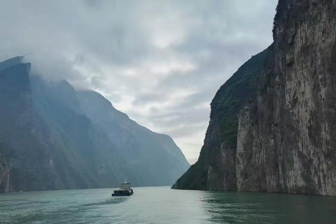 Yangtze River Cruise From Yichang to Chongqing Upstream in 5 Days 4 Nights - Key Points